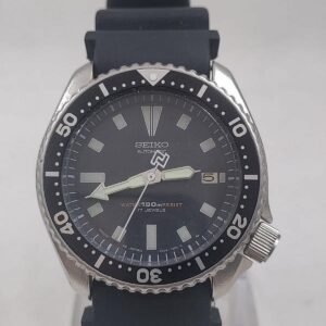 Black Leather Strap Sporty Look Analog Watch Swiss Quartz Diamond Dial With Date Classic Retro Wrist Watch